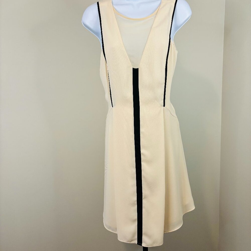 Warehouse Cream Sleeveless Dress w/ Black Trim – Size 8 – NWOT